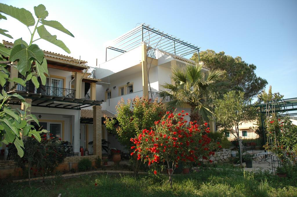 Apartament Iron House